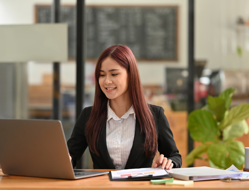 Dich-Vu-Thu-Tuc-Hanh-Chinh-Cong-Luat-Hoang-Quan