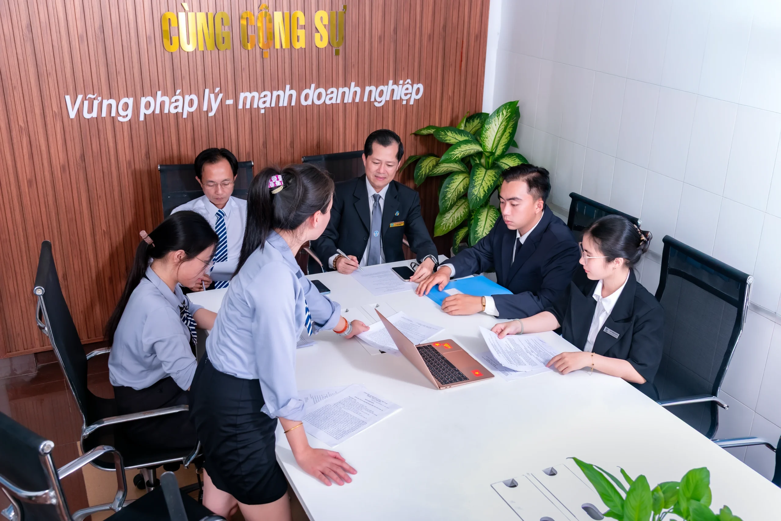 Dich-Vu-Phong-Phap-Che-Thue-Ngoai-Cty-Luat-TNHH-Ngo-Hoang-Quan-52